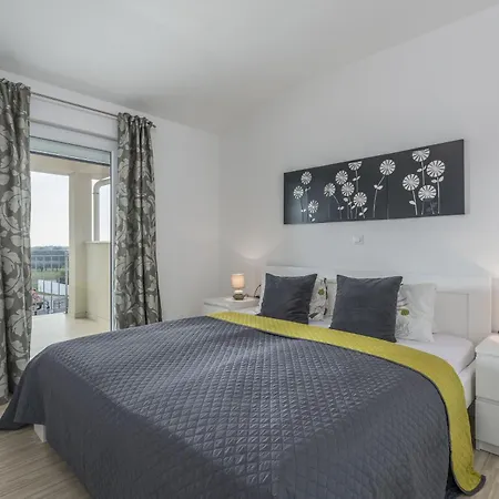Anita For 7 People Near With Private Pool And Beautiful Garden Porec