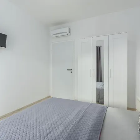 Anita For 7 People Near With Private Pool And Beautiful Garden Villa Porec