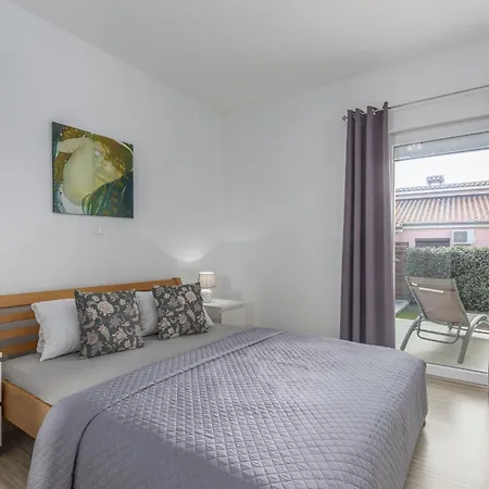 Anita For 7 People Near With Private Pool And Beautiful Garden * Porec