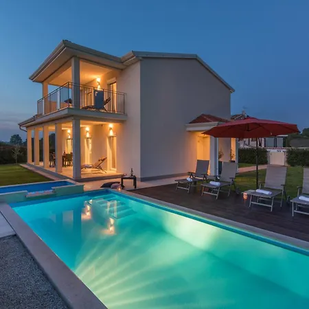 Villa Anita For 7 People Near With Private Pool And Beautiful Garden