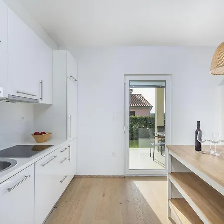 ヴィラ Anita For 7 People Near With Private Pool And Beautiful Garden *