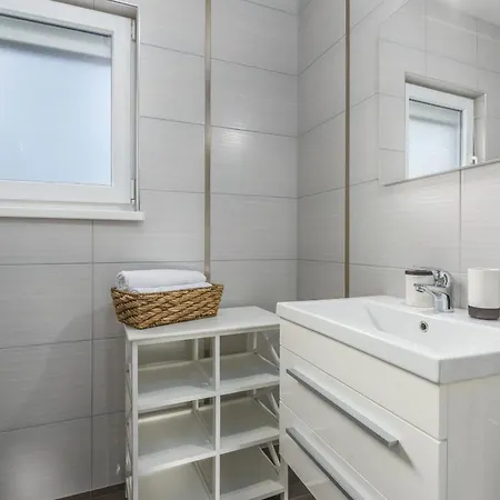 Anita For 7 People Near With Private Pool And Beautiful Garden * Porec