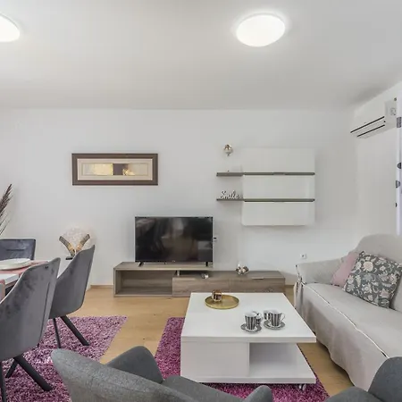 Anita For 7 People Near With Private Pool And Beautiful Garden Villa *