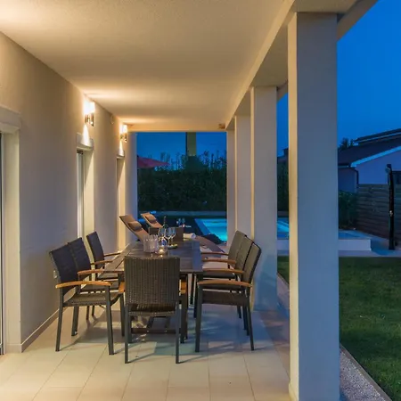 Villa Anita For 7 People Near With Private Pool And Beautiful Garden *