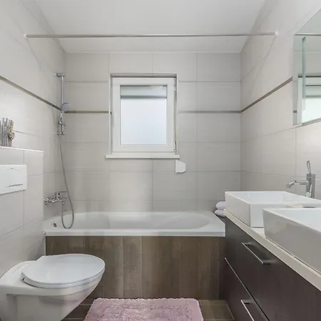 Anita For 7 People Near With Private Pool And Beautiful Garden * Porec